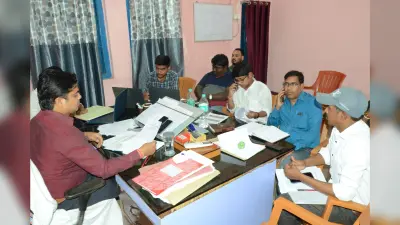 कमर्शियल व इंडस्ट्रियल उपभोक्ताओं को हर महीने दें बिजली बिल: इई