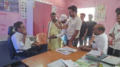 डीपीओ ने स्कूल निरीक्षण के दौरान खामियां मिलने पर लगायी फटकार