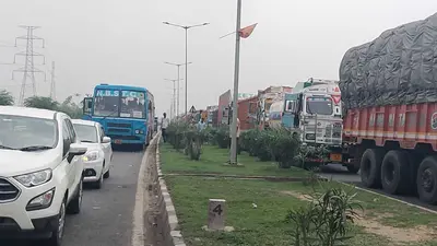 सुबह हो या शाम फरक्का बैरेज में रोज लगता हैं जाम, उत्तरबंग से दक्षिणबंग की ओर यातायात पर बुरा असर
