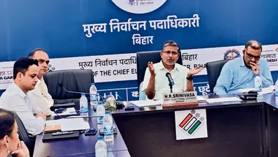 अब वोटों की गिनती की तैयारी, 14 टेबुलों पर होगा मतगणना का काम