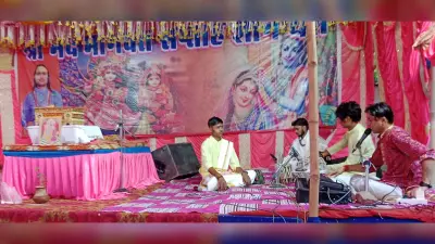 ब्राह्मण टोला में श्रीमद् भागवत में जुटी भीड़