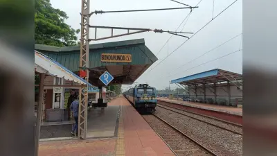 बंडामुंडा : कोरोना काल में बंद हुई ट्रेनों का तीन साल के बाद भी ठहराव शुरू नहीं हुआ, आक्रोश