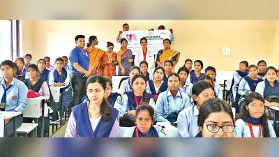 डोरंडा कॉलेज में मेंस्ट्रुअल हेल्थ व हाइजीन पर मंथन