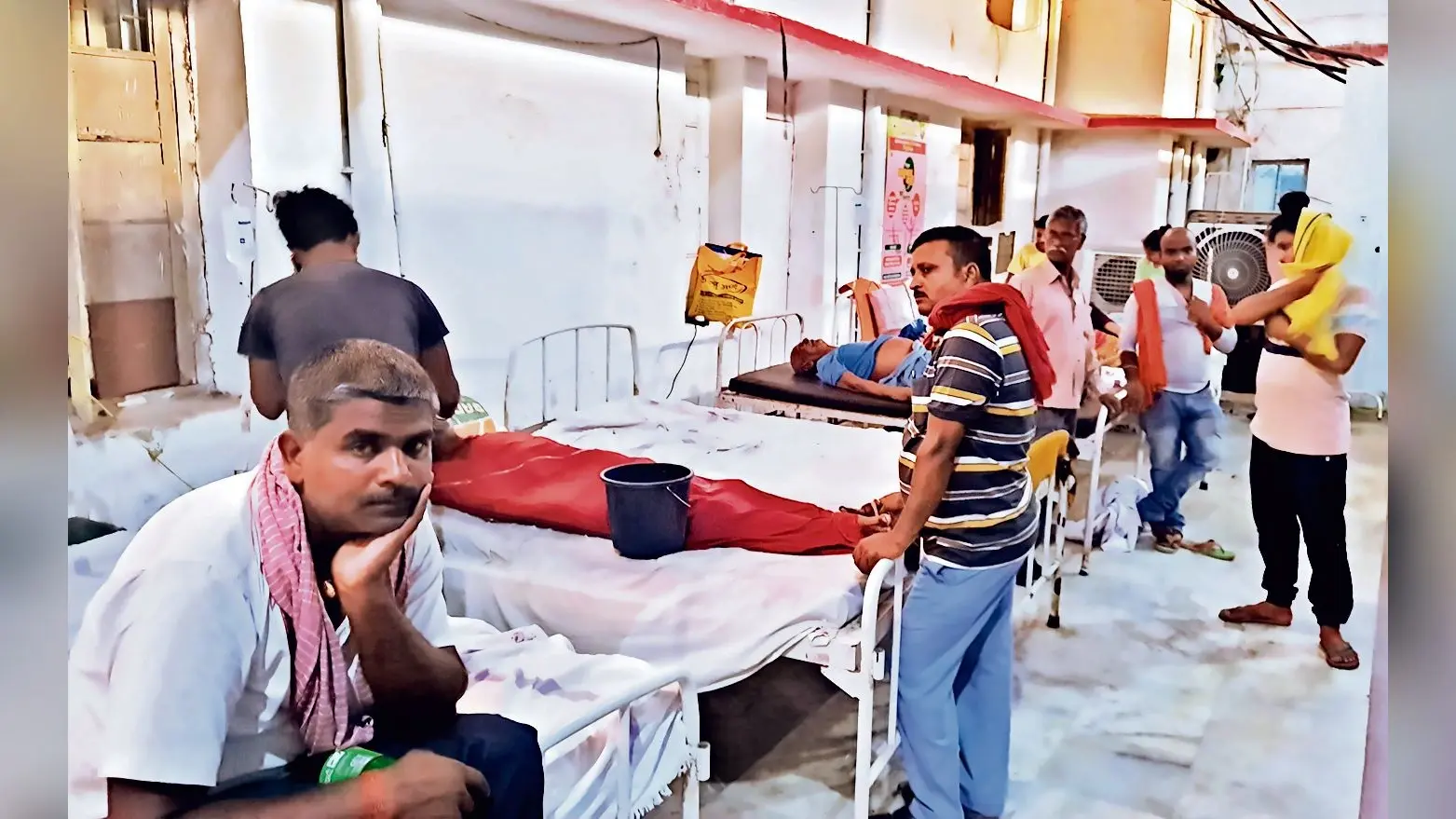 बिहार में जान ले रही गर्मी, 9 चुनावकर्मी सहित 52 लोगों ने तोड़ा दम, चलते-चलते गिर जा रहे लोग