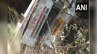 यूपी से जम्मू-कश्मीर के शिव खोड़ी जा रही बस खाई में गिरी, अबतक 21 की मौत, राष्ट्रपति ने जताया शोक