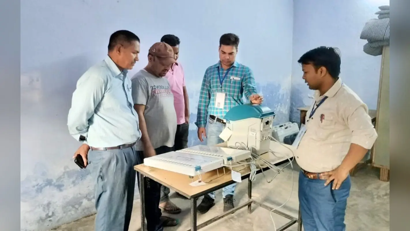 पूर्वी सिंहभूम की इन सीटों पर 3 नवंबर से शुरू होगी होम व पोस्टल बैलेट से मतदान की प्रक्रिया