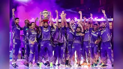 IPL 2024 की ट्रॉफी लेकर लियोनेल मेसी के स्टाइल में नाचे श्रेयस अय्यर, वीडियो वायरल