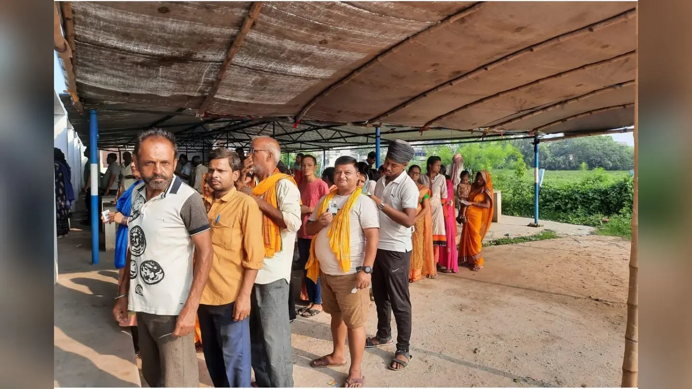 Lok Sabha Election 2024 : चुनाव के दौरान बंगाल में सुबह से ही हिंसा और हंगामा जारी, अब तक 75.66 फीसदी हुआ मतदान