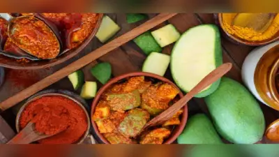 Mango Pickle Recipe: आम का आचार बनाने की सबसे आसान विधि, लंबे समय तक नहीं होगा खराब