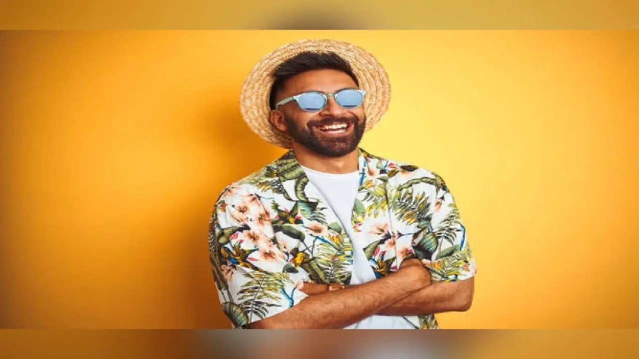 Men Summer Look: गर्मियों में पुरुषों के लिए 5 जरूरी चीजें, जो देगी परफेक्ट और कूल लुक