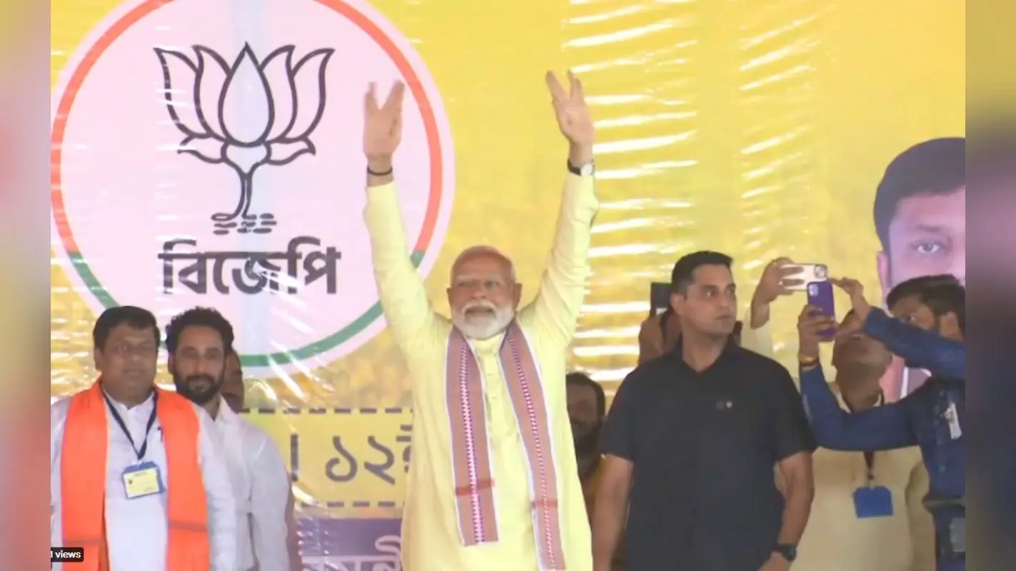 बैरकपुर में प्रधानमंत्री नरेंद्र मोदी की रैली में लगे जय श्रीराम के नारे, बोले- मोदी की गारंटी, गारंटी के पूरा होने की गारंटी है