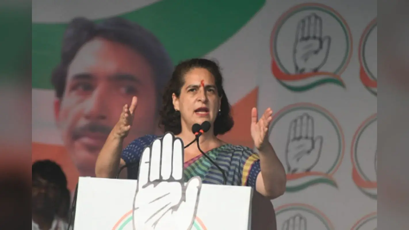 PM मोदी के मुंह से महंगाई का एक शब्द नहीं निकलता, प्रियंका गांधी ने बोला हमला, महिलाओं के साथ किया पारंपरिक नृत्य