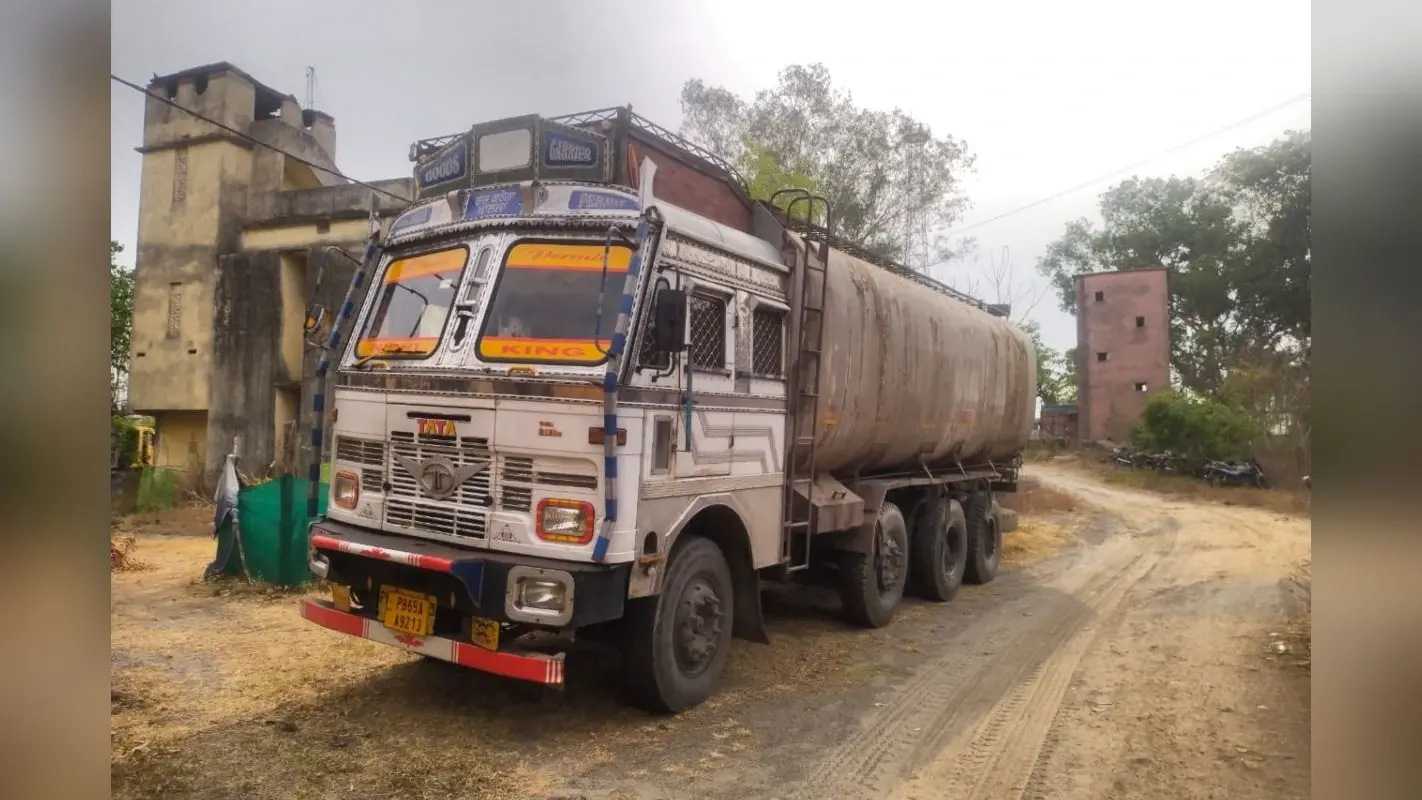 पलामू में पुलिस की बड़ी कार्रवाई, 25 हजार लीटर स्प्रिट जब्त