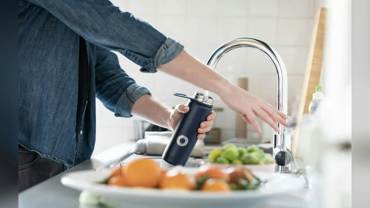 Summer Tips: गर्मियों में शरीर में न होने दें पानी की कमी, इस तरह खुद को रखें हाइड्रेटेड