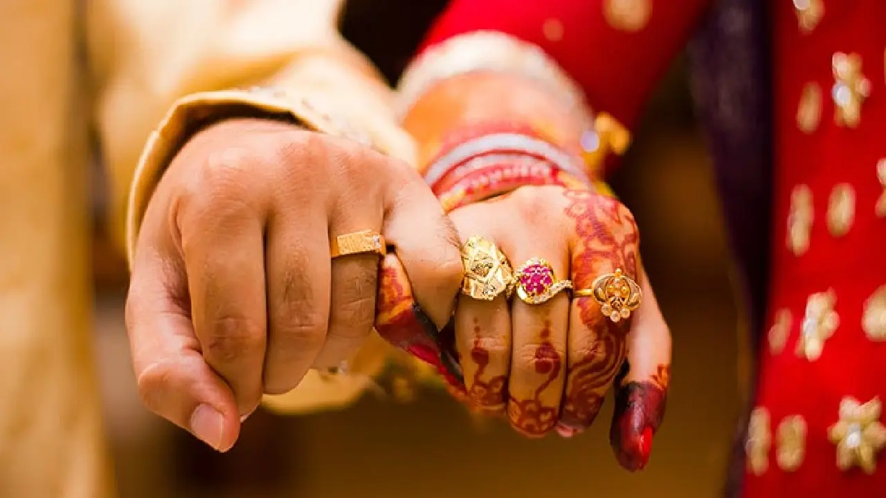 शादी में बर्बादी से बचने के लिए जरूरी है वेडिंग इंश्योरेंस, जानें कैसे करता काम