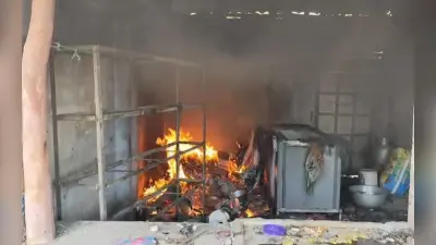 WB News: लोकसभा चुनाव से पहले नंदीग्राम में हिंसा, आगजनी, पथराव, चुनाव आयोग ने मांगी रिपोर्ट