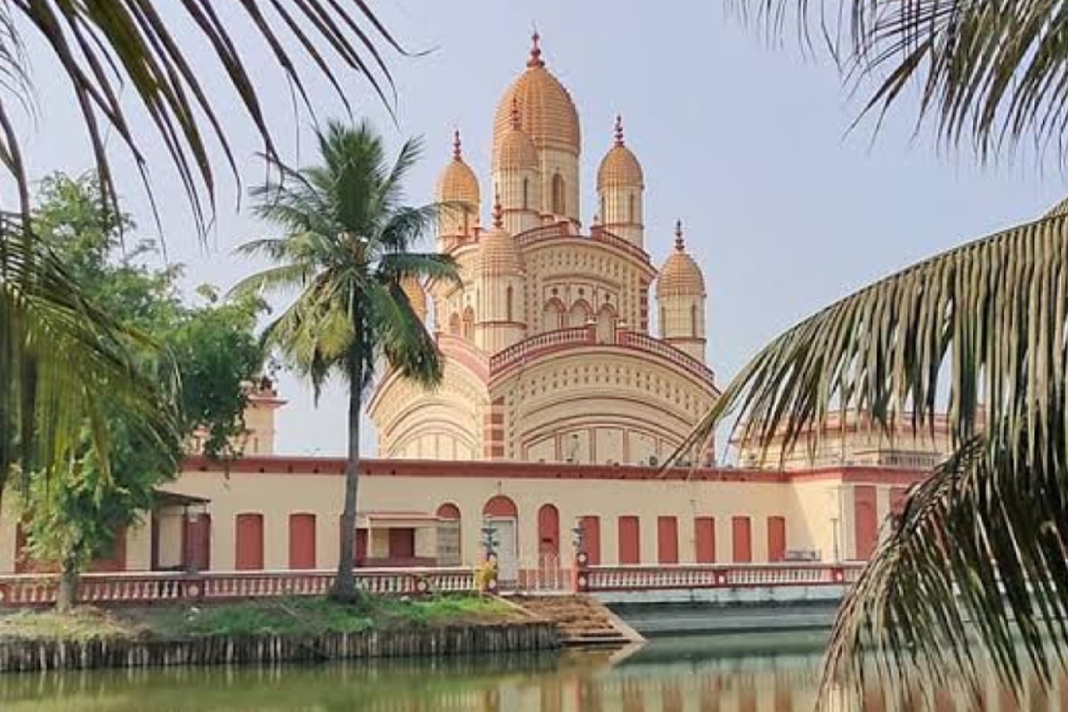 West Bengal tourism: मां भवतारिणी का ऐतिहासिक मंदिर है “दक्षिणेश्वर काली मंदिर”