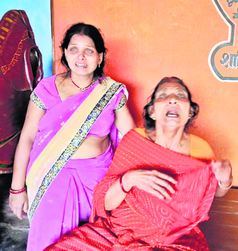 अज्ञात वाहन की चपेट में आने से मौसेरे भाई-बहन की मौत