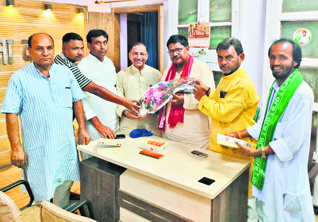 नवनिर्वाचित सांसद सुधाकर सिंह और सुदामा प्रसाद का राजद कार्यालय में किया गया स्वागत