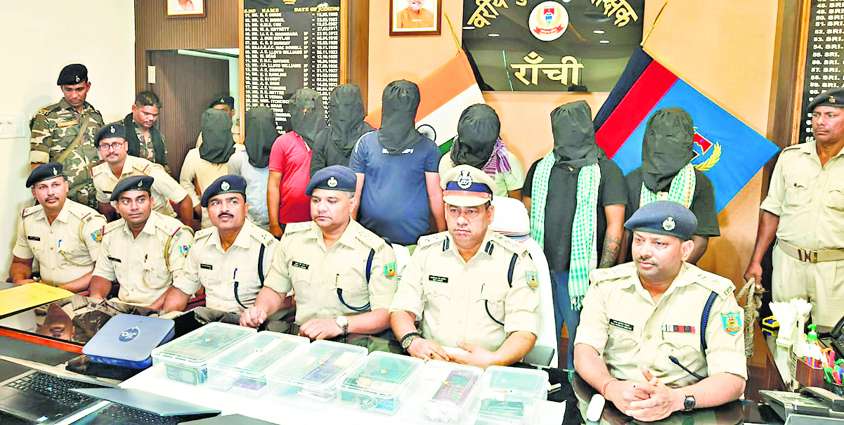 आइपीएल में सट्टा व ऑनलाइन जुआ खेलाने वाले गिरोह के सरगना सहित आठ अपराधी गिरफ्तार