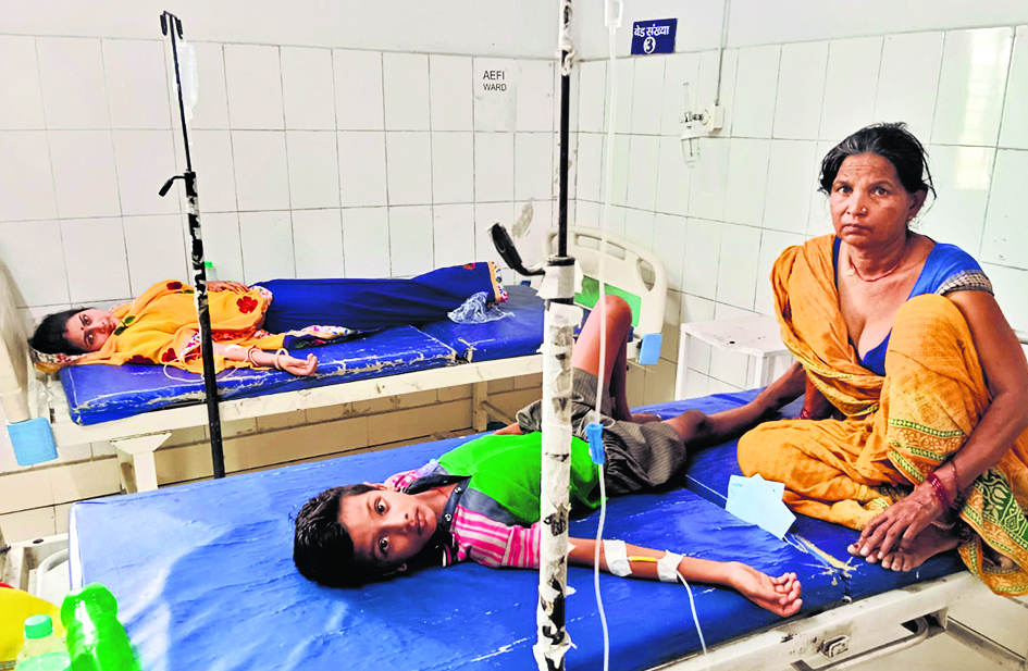 रिविलगंज में डायरिया से तीन लोगों की गयी जान, 80 से अधिक लोग बीमार