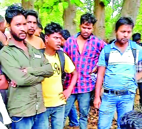 नौकरी देने के नाम पर 300 आदिवासी युवाओं से ठगी