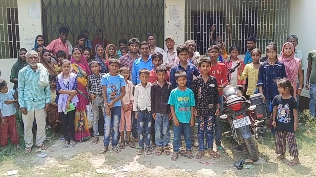 भीड़ में ऑपरेटर को जड़ा तमाचा
