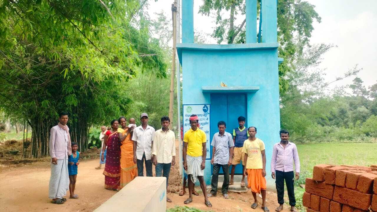 आदिवासी बाहुल्य गांव बोड़वा में बिना पानी की आपूर्ति के ही योजना पूर्ण दिखाकर राशि की कर ली गयी निकासी