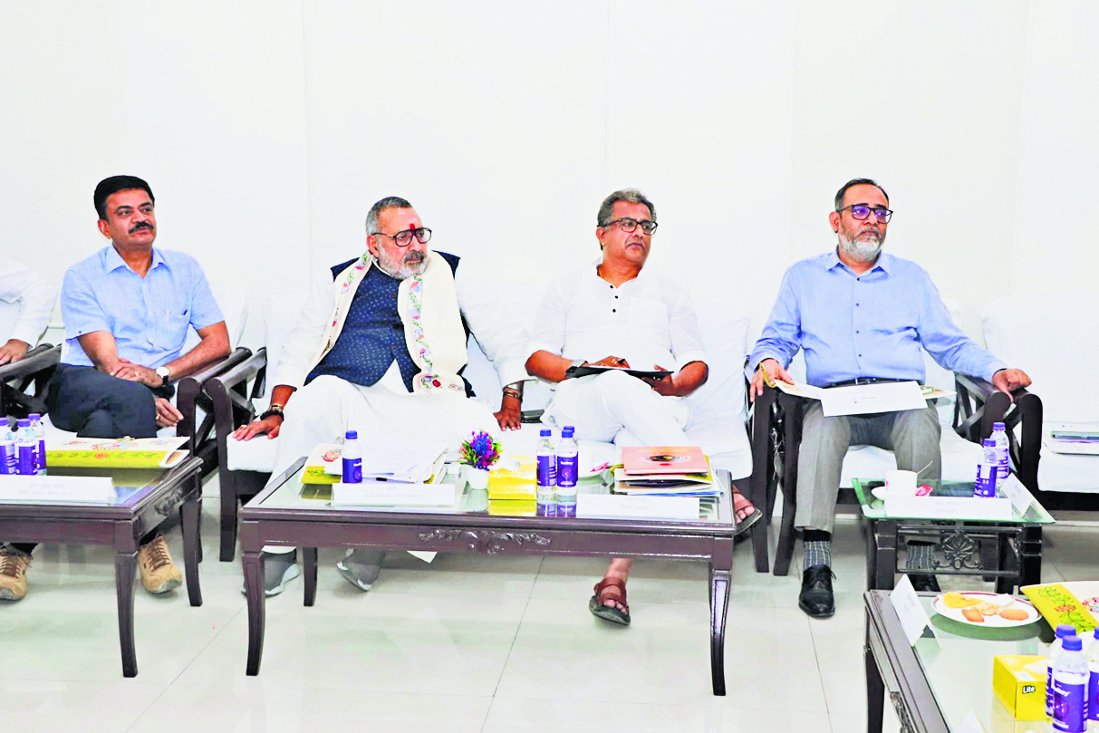 दो वर्षों में कपड़ा उद्योग बिहार में दो लाख अतिरिक्त राेजगार देगा : गिरिराज सिंह