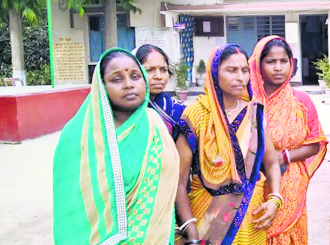 भगवानपुर गांव में विवाहिता की मौत, झाड़ी में मिला शव