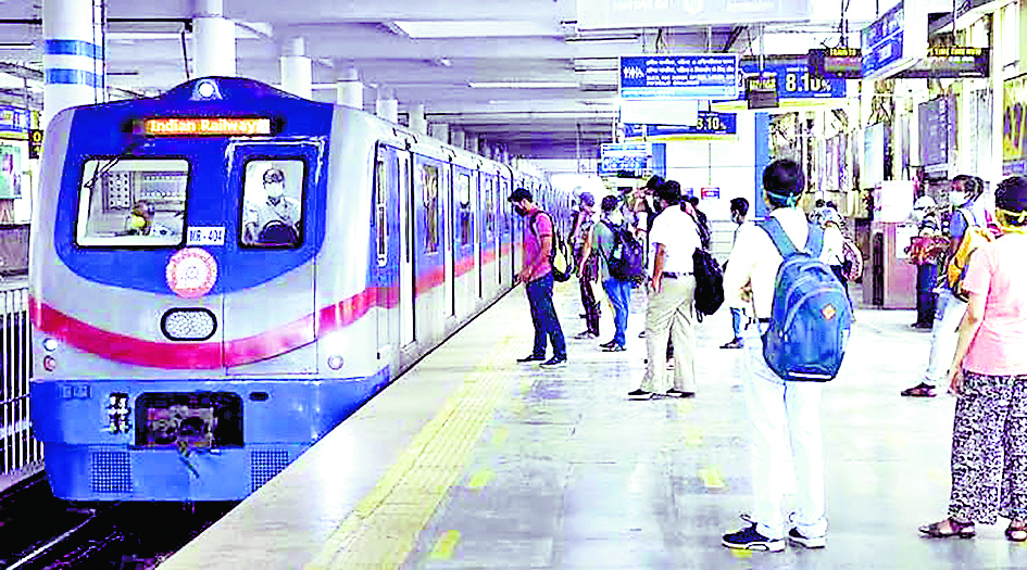 रात की मेट्रो सेवा पर रोज का खर्च सवा तीन लाख, कमाई हो रही मात्र छह हजार रुपये की