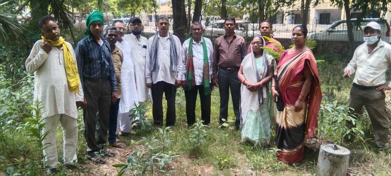 विकास योजना के नाम पर होनेवाले भ्रष्टाचार का किया विरोध