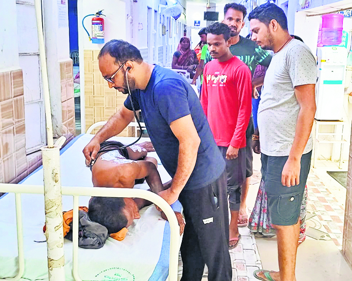 करेंट लगने से दो श्रमिकों की मौत, दो की हालत गंभीर