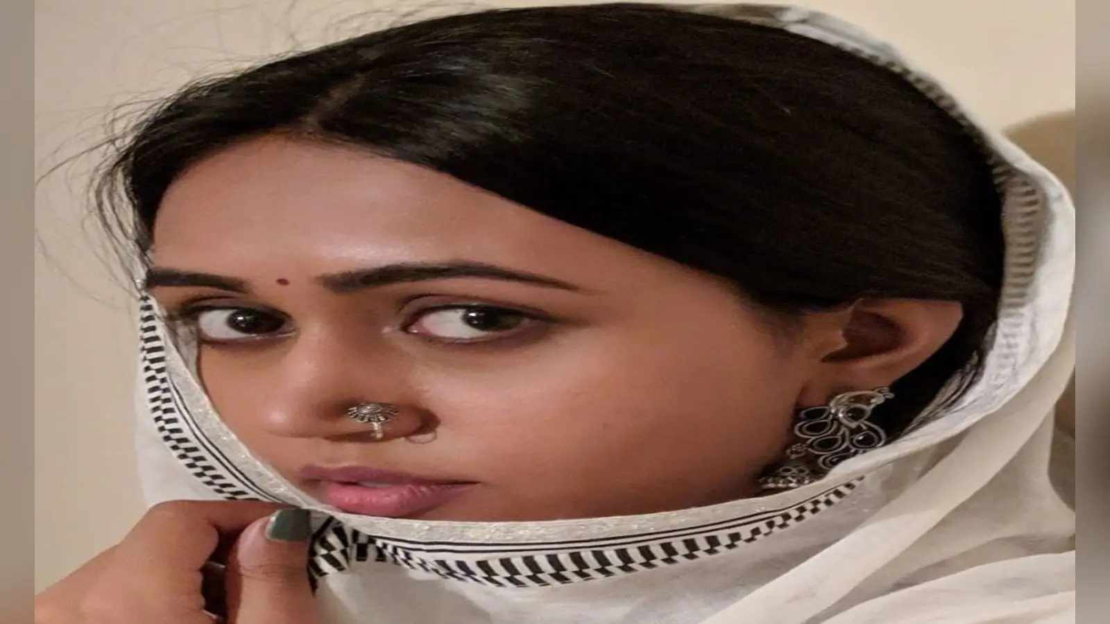 पंचायत में नौकरी की तलाश कर रही रिंकी असल में भागती है नौकरी से दूर, वजह जानकर हैरान रह जाएंगे