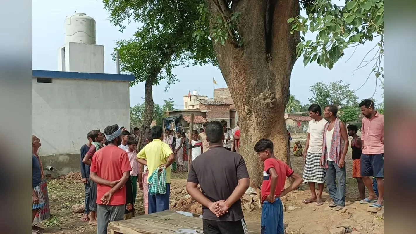कोडरमा में ठनका गिरने से एक ही परिवार के दो बच्चों की मौत