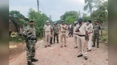बोकारो में दो भैंसों की मौत को लेकर पत्थरबाजी, पुलिसकर्मी समेत एक दर्जन लोग घायल