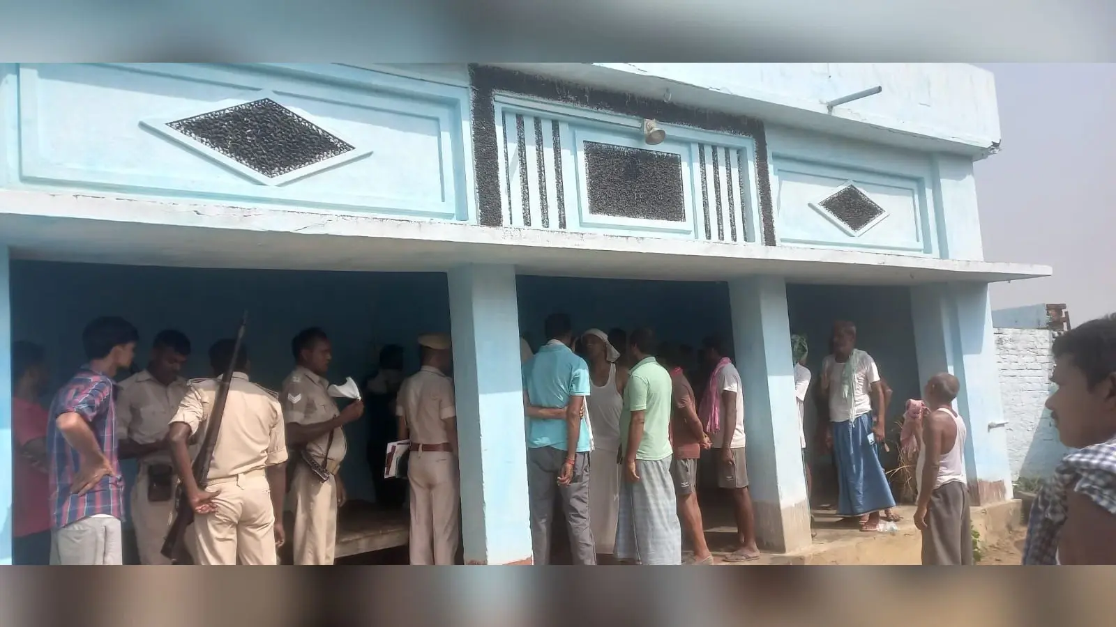 Bihar News: बांका में बुजुर्ग दंपति की हत्या, सोये अवस्था में ही पति-पत्नी पर कुल्हाड़ी से हमला करके भागे बदमाश