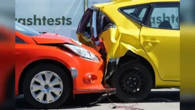 Third Party Insurance गाड़ी की जगह कहीं आपकी ना करा दें सर्विसिंग!