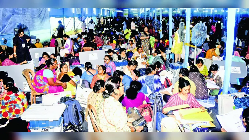 कैमरे से निगरानी को लेकर आयोग सख्त