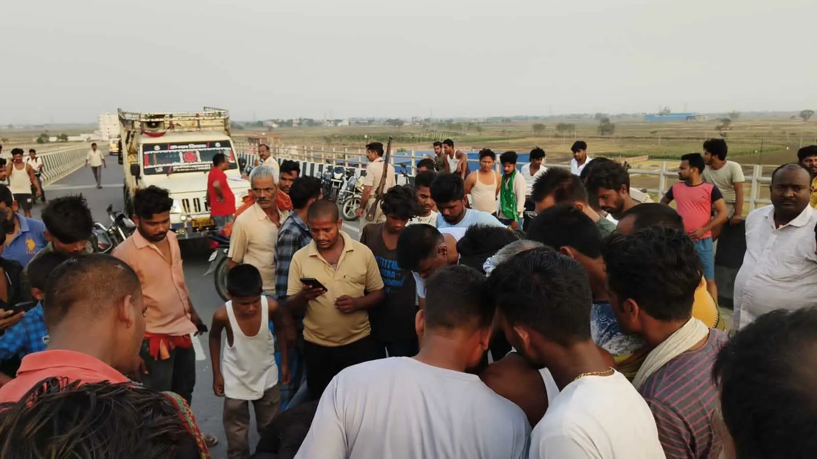 पिकअप व ऑटो की टक्कर में ऑटो चालक की मौत, एक जख्मी