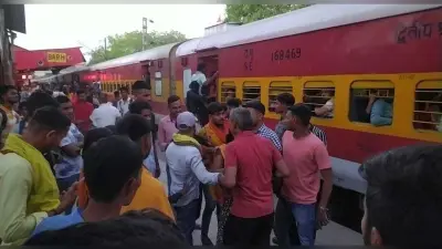 बाढ़ में तीन घंटे से अधिक समय तक ब्लॉक से हुई परेशानी