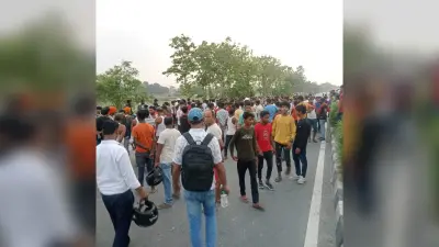 फोरलेन पीपरा में ट्रैक्टर की चपेट में आने से बाइक सवार की मौत