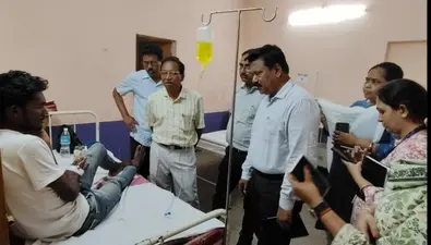 राउरकेला : भुवनेश्वर से पहुंची तीन सदस्यीय टीम, आरजीएच में इलाज करा रहे लू के मरीजों से की बात, सुविधाओं का लिया जायजा