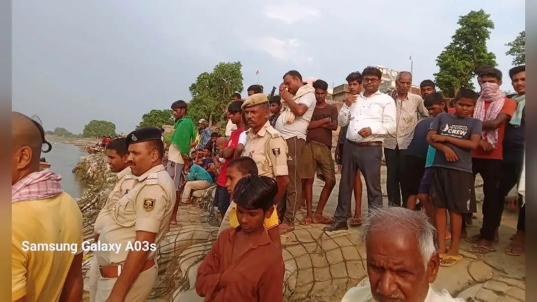 गंगा स्नान के दौरान डूबी 15 वर्षीय किशोरी, एसडीआरएफ कर रही तलाश
