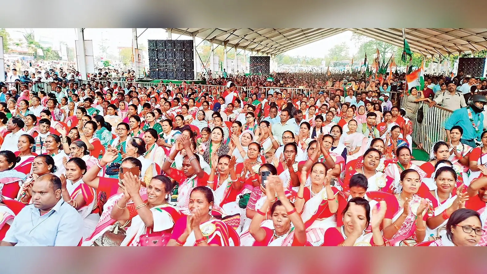 एनडीए ने भ्रष्टाचार, परिवारवाद को बनाया मुद्दा, तो इंडिया गठबंधन ने संविधान बदल देने का नरेटिव चलाया