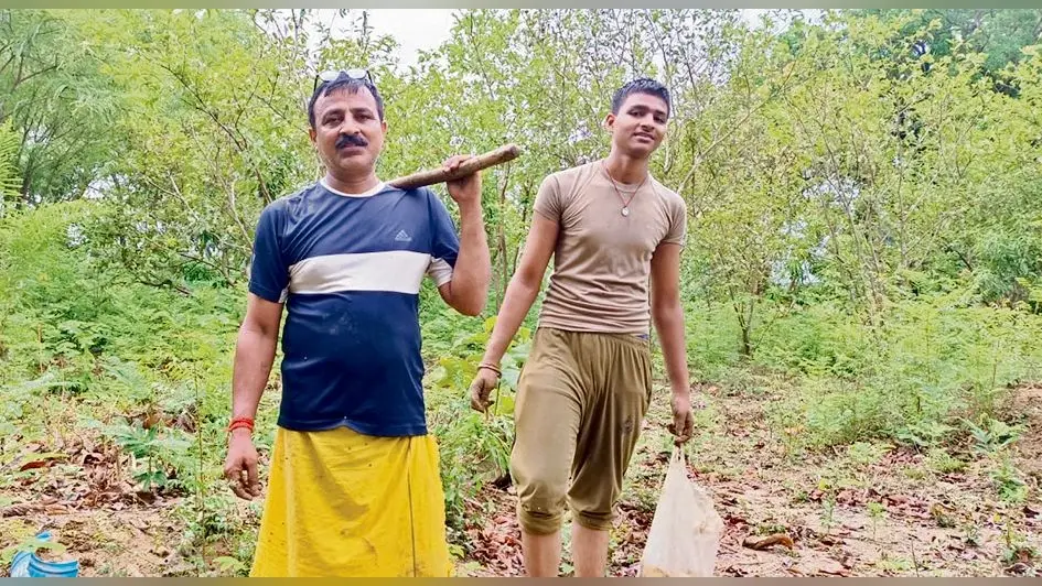 पर्यावरण बचाने का संदेश दे रहे है संजय