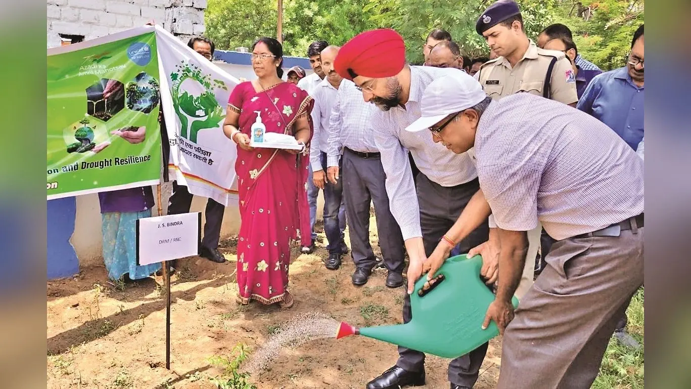राजधानी के विभिन्न संस्थानों ने पर्यावरण सुरक्षा की ली शपथ