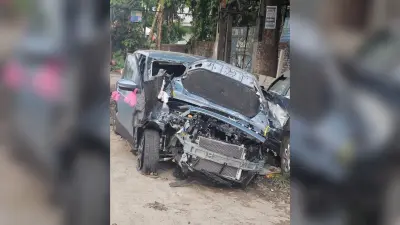 सड़क दुर्घटना में अधिवक्ता, महिला व बच्ची घायल
