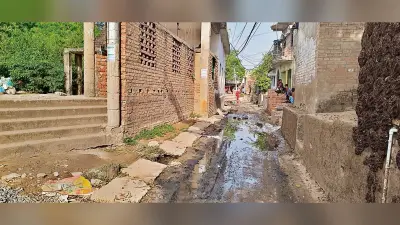 दो महीने के मानदेय भुगतान को लेकर सफाईकर्मियों का हड़ताल जारी, ठप है सफाई का काम