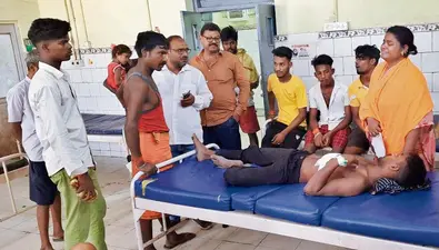 बच्चों के बीच विवाद के बाद पट्टीदार को चाकू मारकर किया जख्मी